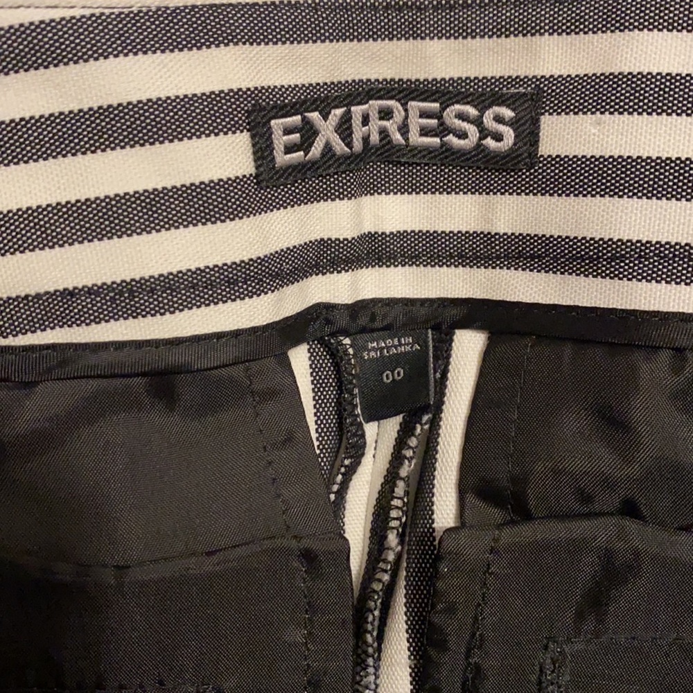 Shorts - Picture 4 of 4